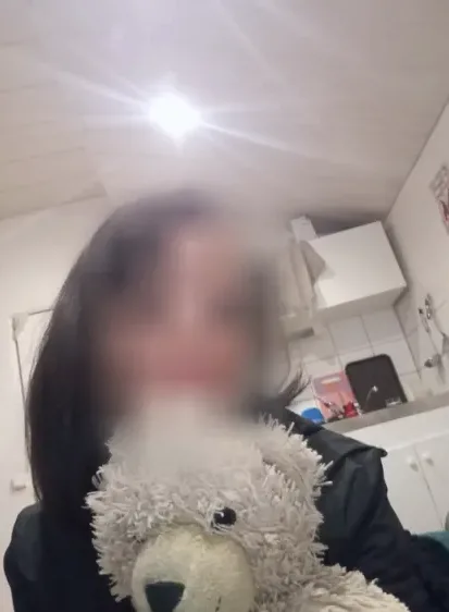 Esra, 37