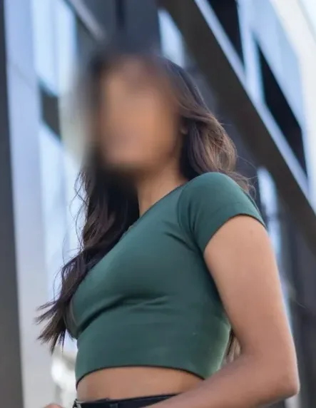 Fatma, 36