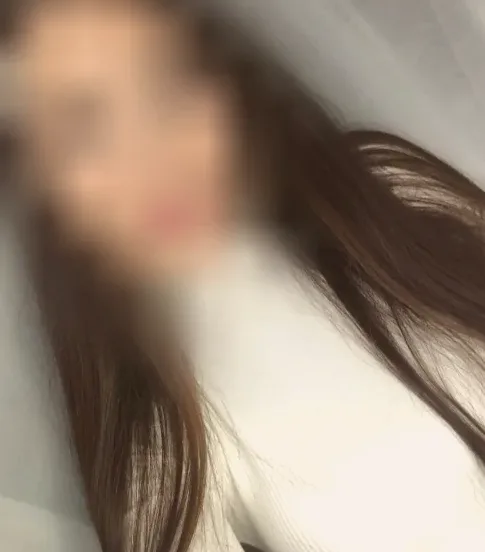 Fatma, 27