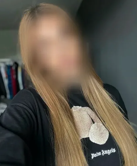 Janina, 28