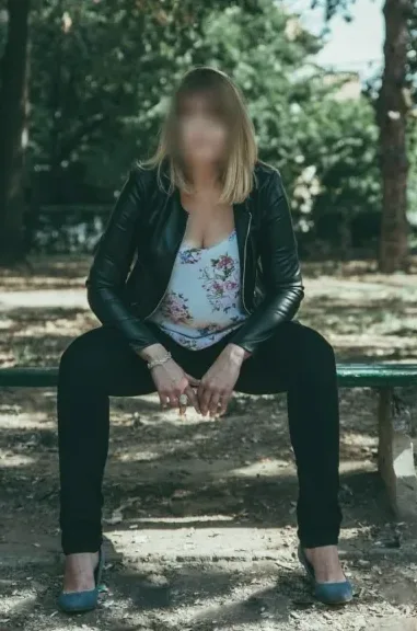 Juliane, 40