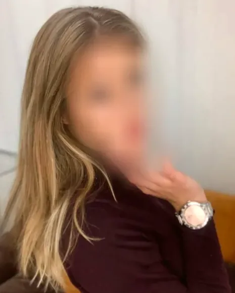 Melina, 21