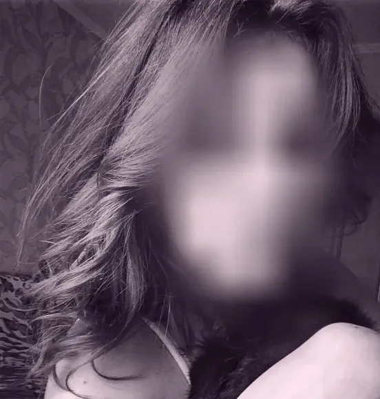 Melina, 28
