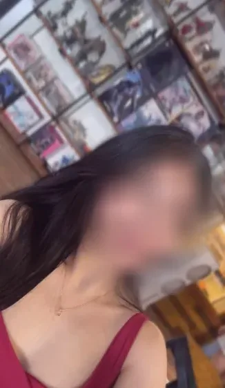 Miriam, 28