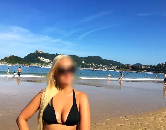 Nicole, 35