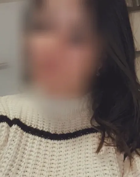 Sandra, 31