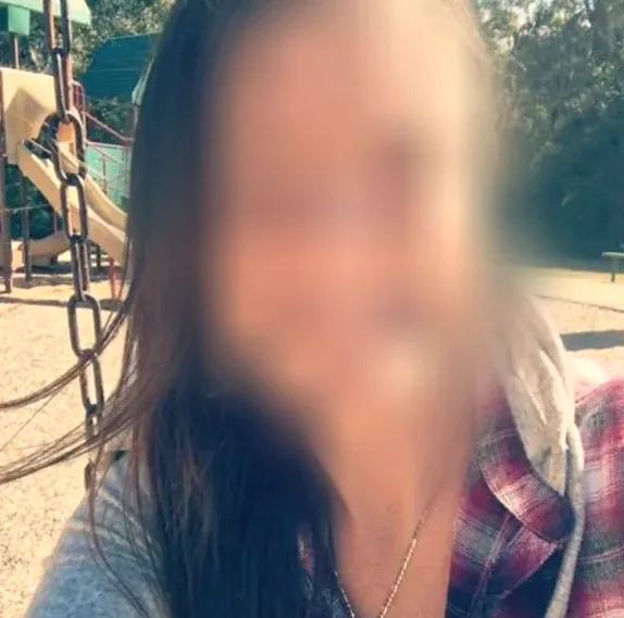 Stefanie, 39