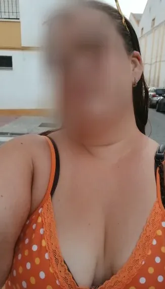 Vivien, 24