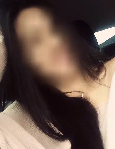 Vivien, 34