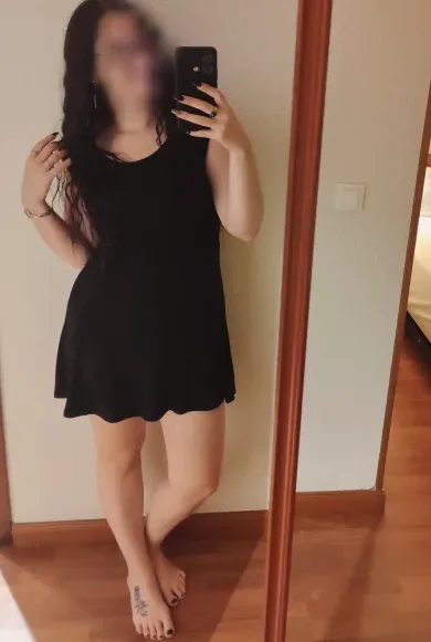 Yvonne, 29